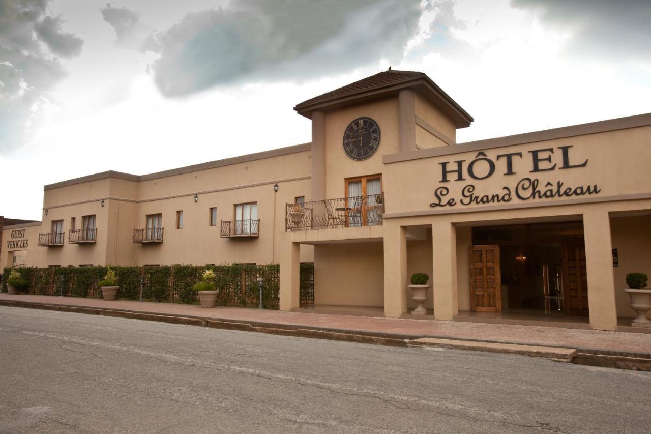 Le Grand Chateau Hotel Parys Exteriör bild